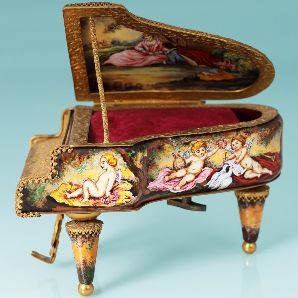 Music box in the shape of a piano. Late 19th century, early 20th century