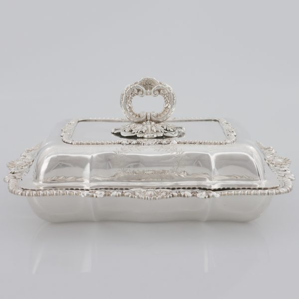 A George IV sterling silver entrée dish, cover and handle, Paul Storr, London, 1821